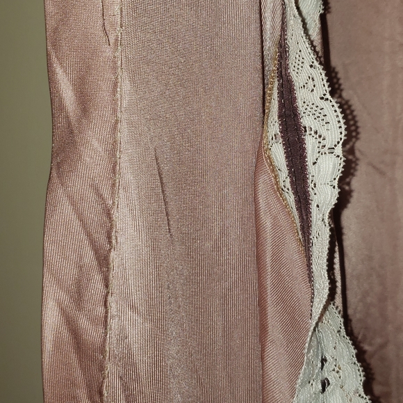 Blush Pink Satin Nightgown With Robe Set Size Medium - Picture 9 of 11